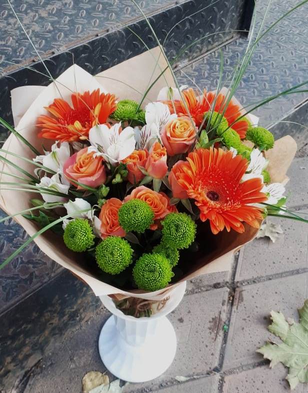 Букет цветов из: Герберы, Хризантемы, Альстромерии и Розы в Андрее-Кургане