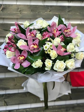 Букет цветов из: Розы и Хризантемы в Андрее-Кургане