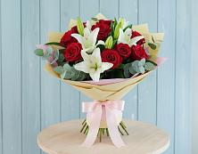 Букет цветов из:  Лилии и Розы в Андрее-Кургане