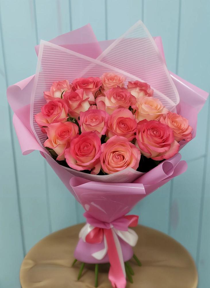 Букет 15 Розовых роз Равель в Андрее-Кургане