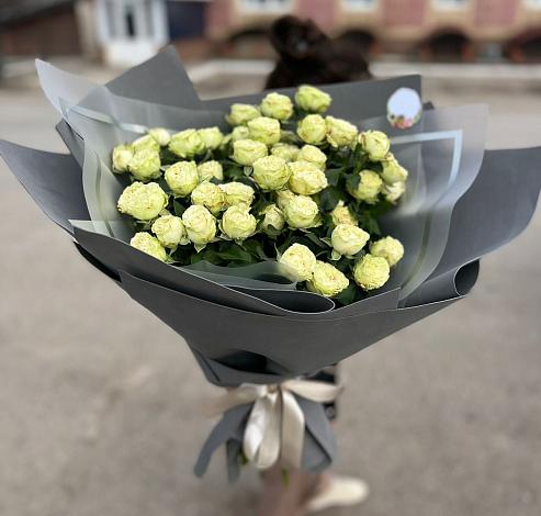 Букет Белые кустовые розы Солинеро в Андрее-Кургане