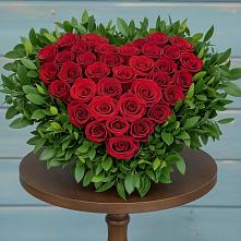 Цветочная композиция из Розы в виде сердца в Андрее-Кургане