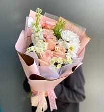 Букет цветов из:  Хризантемы и Розы в Андрее-Кургане