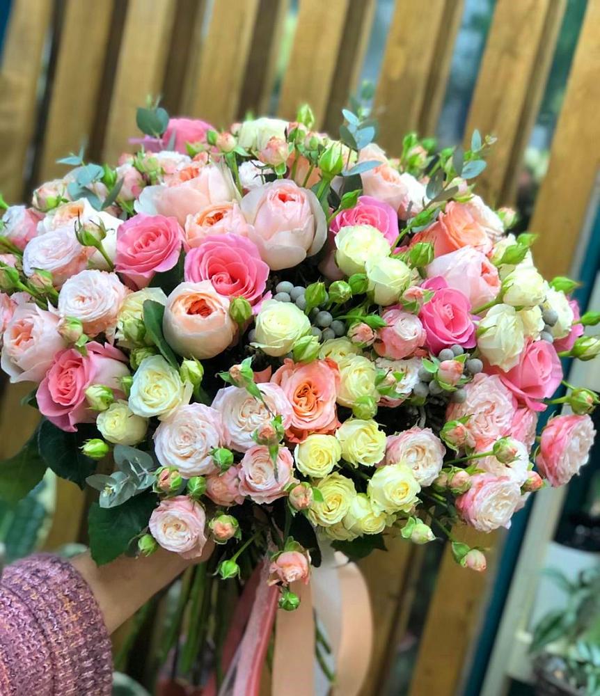 Букет цветов из: Розы в Андрее-Кургане