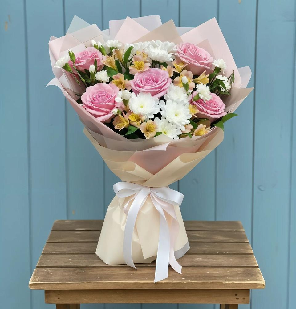 Букет цветов из: Гвоздики, Орхидеи и Розы в Андрее-Кургане