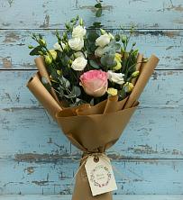 Букет цветов из:  Розы и Лизиантусы в Андрее-Кургане