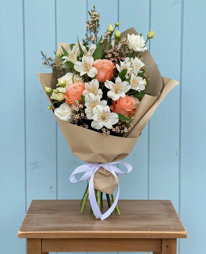 Букет цветов из: Альстромерии, Лизиантусы, Розы и Хризантемы в Андрее-Кургане